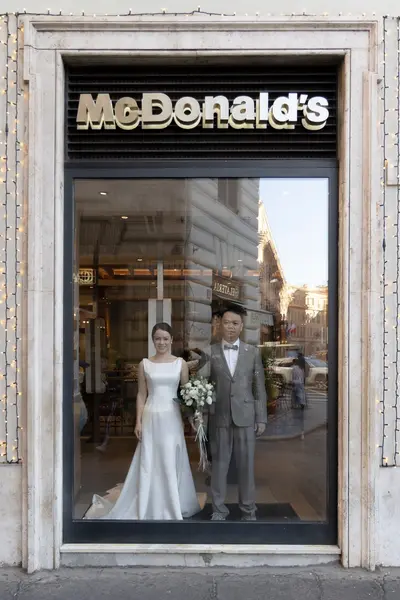 Wedding photoshoot in Rome by Luigi O