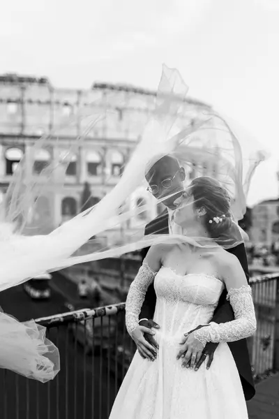 Wedding photoshoot in Rome by Luigi O