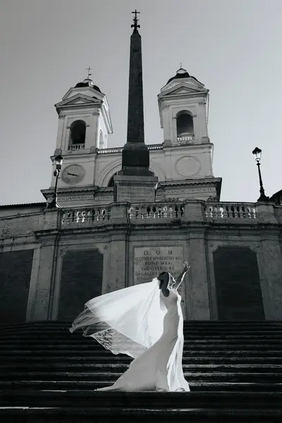 Wedding photoshoot in Rome by Luigi O