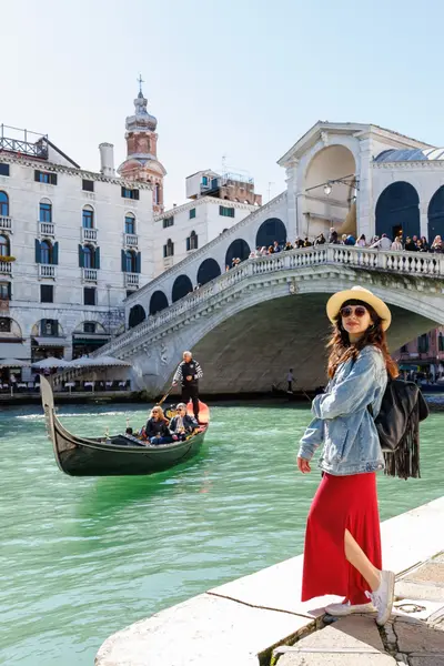 Solo Portrait photoshoot in Venice by Brunetto Z