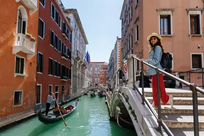Solo Portrait photoshoot in Venice by Brunetto Z