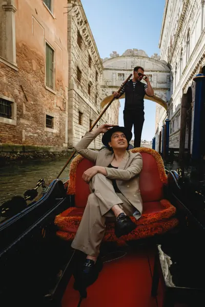 Friends Trip photoshoot in Venice by Brunetto Z