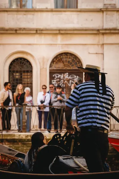 Friends Trip photoshoot in Venice by Brunetto Z