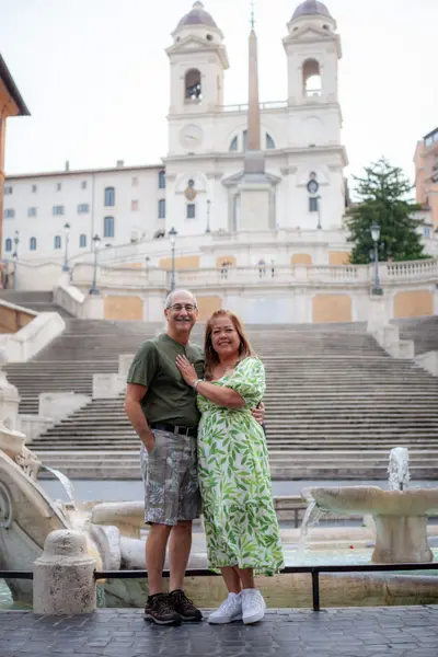Couples photoshoot in Rome by Faith B
