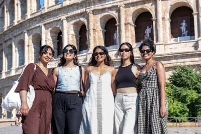 Friends Trip photoshoot in Rome by Moris P