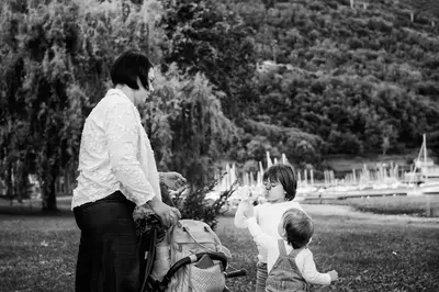 Family photoshoot on Lake Como by Fabrizio A