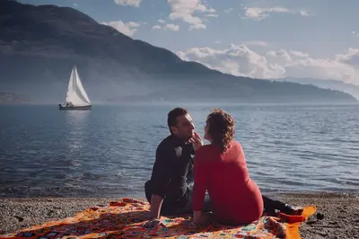 Maternity photoshoot on Lake Como by Fabrizio A