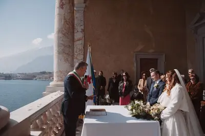 Wedding photoshoot on Lake Como by Fabrizio A