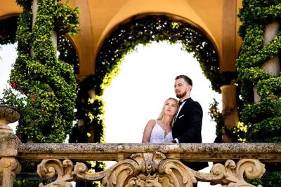 Couples photoshoot on Lake Como by Magda M