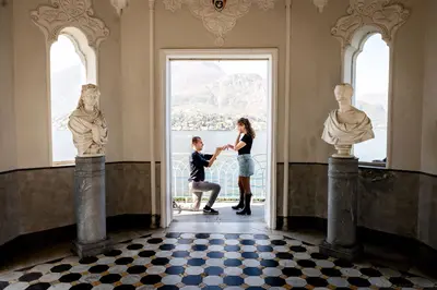 Proposal photoshoot on Lake Como by Magda M