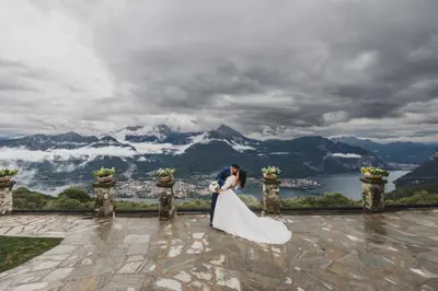Wedding photoshoot on Lake Como by Gianluca M