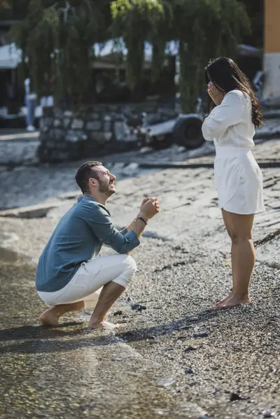 Engagement photoshoot on Lake Como by Gianluca M