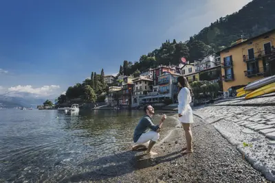 Engagement photoshoot on Lake Como by Gianluca M