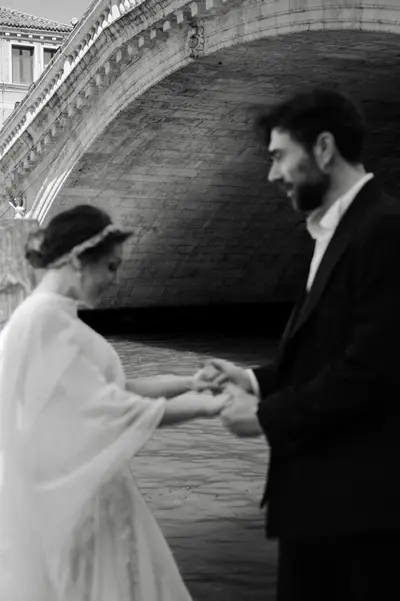 Honeymoon photoshoot in Venice by Gianmarco V