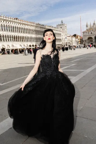 Solo Portrait photoshoot in Venice by Gianmarco V