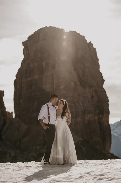 Elopement photoshoot in Lake Como by Georgiana A